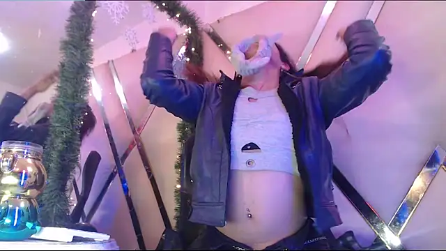 StefyFerrer online show from December 23, 2025, 2:44 am