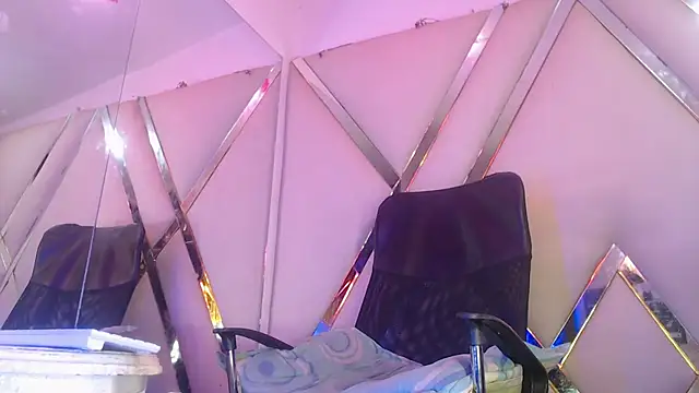 Snapshot of StefyFerrer chatting on November 30, 2025, 9:48 pm StefyFerrer online show from November 30, 2025, 9:48 pm