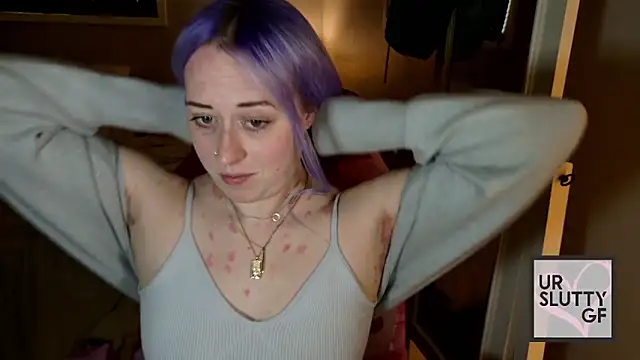 ursluttygf online show from March 19, 2026, 10:32 pm