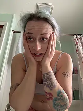 ursluttygf online show from February 6, 2026, 3:52 pm