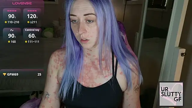 ursluttygf online show from April 28, 2026, 3:16 pm