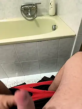 Snapshot of manuel9428 chatting on November 15, 2025, 6:12 pm manuel9428 online show from November 15, 2025, 6:12 pm