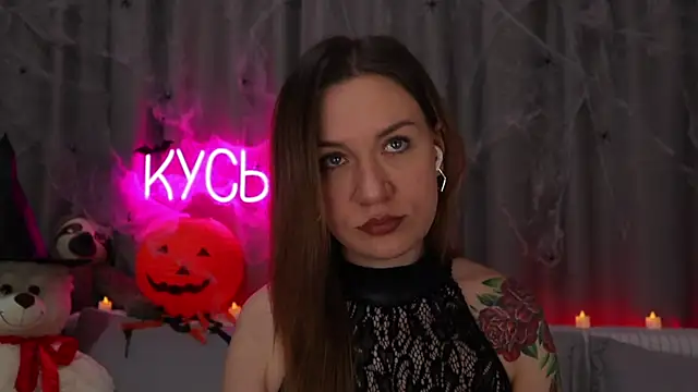 Snapshot of _LadyMargo_ chatting on October 28, 2025, 10:20 pm  LadyMargo  online show from October 28, 2025, 10:20 pm