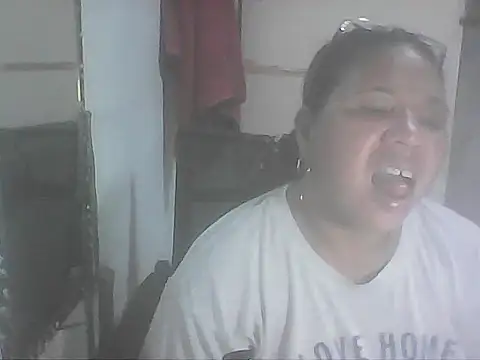 hotwet mama4uxx online show from October 19, 2025, 12:30 pm