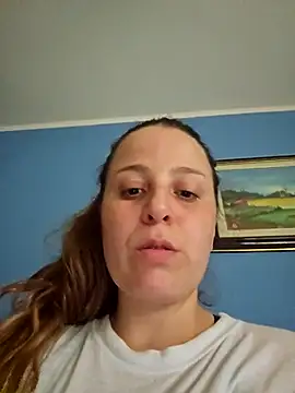 Snapshot of Emma96_hot chatting on July 1, 2026, 9:42 am Emma96 hot online show from July 1, 2026, 9:42 am