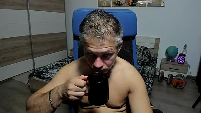 Snapshot of RobbyShawz chatting on July 14, 2026, 4:06 am RobbyShawz online show from July 14, 2026, 4:06 am