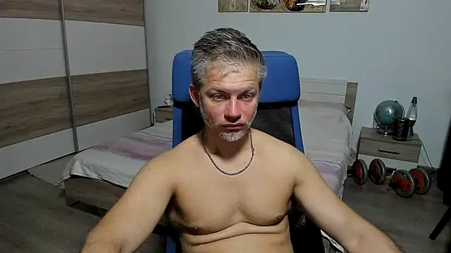 Snapshot of RobbyShawz chatting on July 18, 2026, 7:39 am RobbyShawz online show from July 18, 2026, 7:39 am