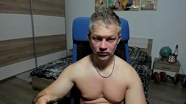 Snapshot of RobbyShawz chatting on June 24, 2026, 4:44 am RobbyShawz online show from June 24, 2026, 4:44 am