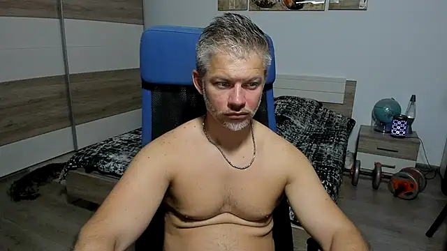 Snapshot of RobbyShawz chatting on July 7, 2026, 7:23 am RobbyShawz online show from July 7, 2026, 7:23 am