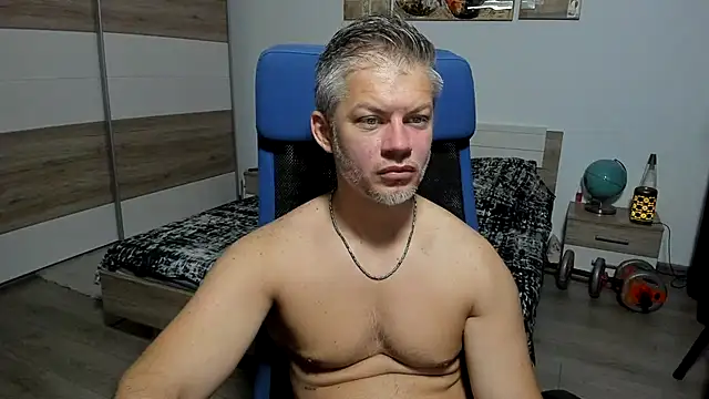 Snapshot of RobbyShawz chatting on July 11, 2026, 4:57 am RobbyShawz online show from July 11, 2026, 4:57 am