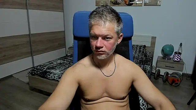 Snapshot of RobbyShawz chatting on July 15, 2026, 4:52 am RobbyShawz online show from July 15, 2026, 4:52 am
