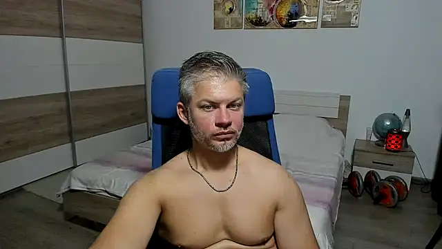 Snapshot of RobbyShawz chatting on July 20, 2026, 10:39 am RobbyShawz online show from July 20, 2026, 10:39 am