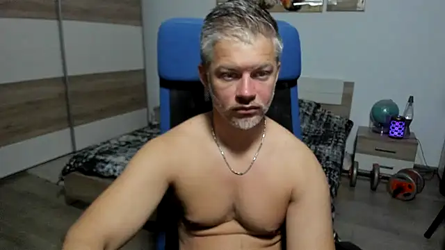 Snapshot of RobbyShawz chatting on July 7, 2026, 4:04 am RobbyShawz online show from July 7, 2026, 4:04 am