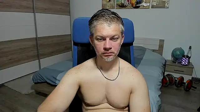 Snapshot of RobbyShawz chatting on June 15, 2026, 4:23 am RobbyShawz online show from June 15, 2026, 4:23 am