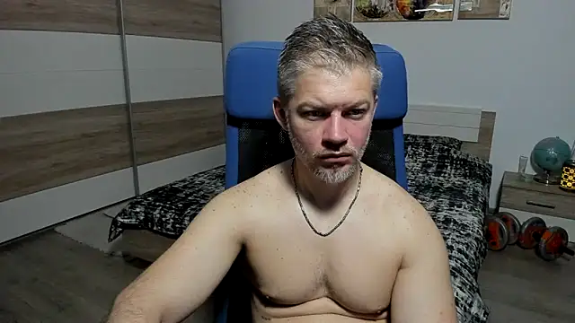 Snapshot of RobbyShawz chatting on May 17, 2026, 5:51 am RobbyShawz online show from May 17, 2026, 5:51 am