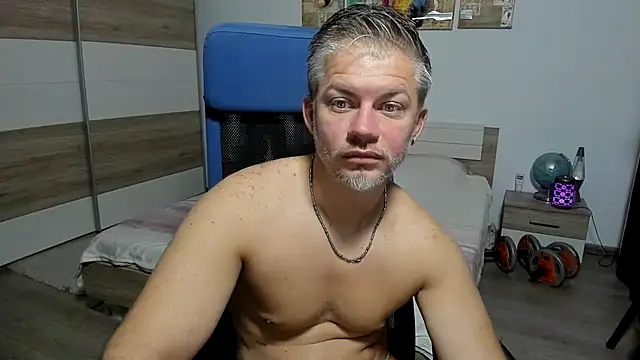 Snapshot of RobbyShawz chatting on July 27, 2026, 3:57 am RobbyShawz online show from July 27, 2026, 3:57 am