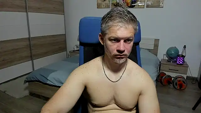Snapshot of RobbyShawz chatting on June 6, 2026, 4:28 am RobbyShawz online show from June 6, 2026, 4:28 am