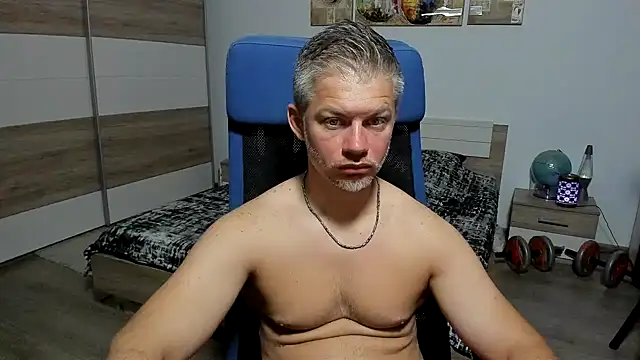 Snapshot of RobbyShawz chatting on July 2, 2026, 4:18 am RobbyShawz online show from July 2, 2026, 4:18 am