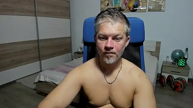 Snapshot of RobbyShawz chatting on July 28, 2026, 4:42 am RobbyShawz online show from July 28, 2026, 4:42 am