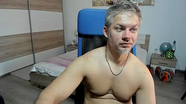 Snapshot of RobbyShawz chatting on July 29, 2026, 6:45 am RobbyShawz online show from July 29, 2026, 6:45 am