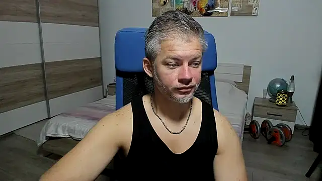 Snapshot of RobbyShawz chatting on July 22, 2026, 4:03 am RobbyShawz online show from July 22, 2026, 4:03 am