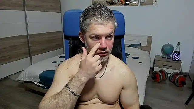 RobbyShawz online show from April 14, 2026, 5:01 am