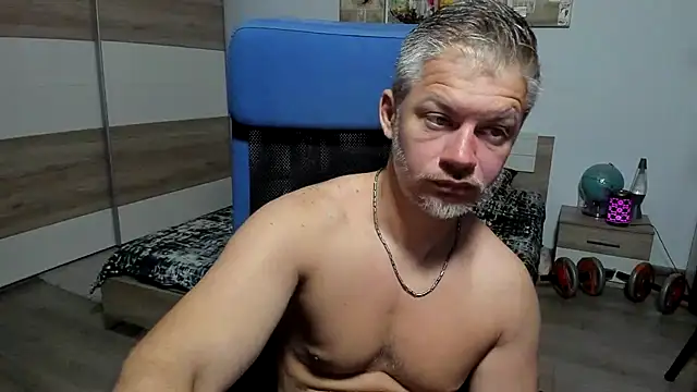 Snapshot of RobbyShawz chatting on July 3, 2026, 4:19 am RobbyShawz online show from July 3, 2026, 4:19 am