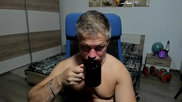 Snapshot of RobbyShawz chatting on July 5, 2026, 5:14 am RobbyShawz online show from July 5, 2026, 5:14 am