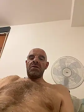 Snapshot of slim1976006 chatting on July 24, 2026, 8:27 pm slim1976006 online show from July 24, 2026, 8:27 pm
