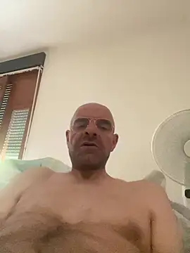 Snapshot of slim1976006 chatting on July 31, 2026, 3:31 pm slim1976006 online show from July 31, 2026, 3:31 pm