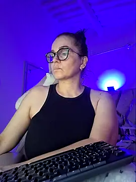 MariaPau 83 online show from March 9, 2026, 4:43 pm