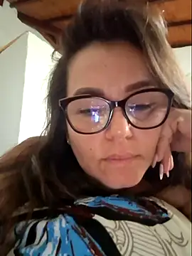MariaPau 83 online show from May 3, 2026, 11:58 am