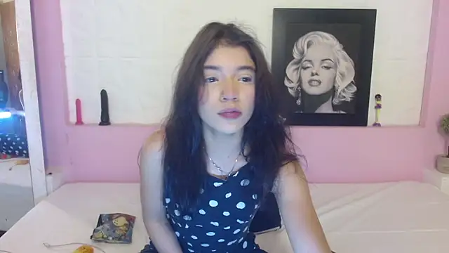Snapshot of Sweetcristin chatting on April 23, 2026, 3:13 am Sweetcristin online show from April 23, 2026, 3:13 am