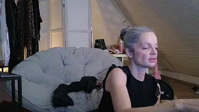 Sabdeluxe online show from January 13, 2026, 9:02 am