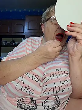 Snapshot of Lena_Gaby chatting on October 21, 2025, 3:17 am Lena Gaby online show from October 21, 2025, 3:17 am