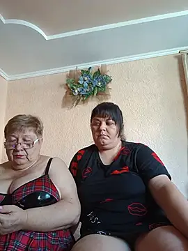 Snapshot of Lena_Gaby chatting on August 6, 2026, 5:02 am Lena Gaby online show from August 6, 2026, 5:02 am