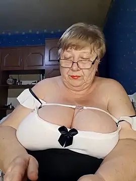 Snapshot of Lena_Gaby chatting on February 15, 2026, 8:08 pm Lena Gaby online show from February 15, 2026, 8:08 pm