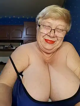 Snapshot of Lena_Gaby chatting on October 21, 2025, 7:13 pm Lena Gaby online show from October 21, 2025, 7:13 pm