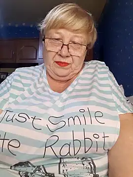 Snapshot of Lena_Gaby chatting on October 10, 2025, 7:04 pm Lena Gaby online show from October 10, 2025, 7:04 pm