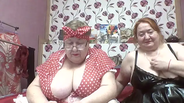 Snapshot of Lena_Gaby chatting on March 3, 2026, 9:00 pm Lena Gaby online show from March 3, 2026, 9:00 pm