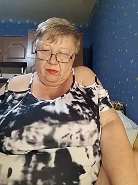 Snapshot of Lena_Gaby chatting on July 9, 2026, 7:46 pm Lena Gaby online show from July 9, 2026, 7:46 pm