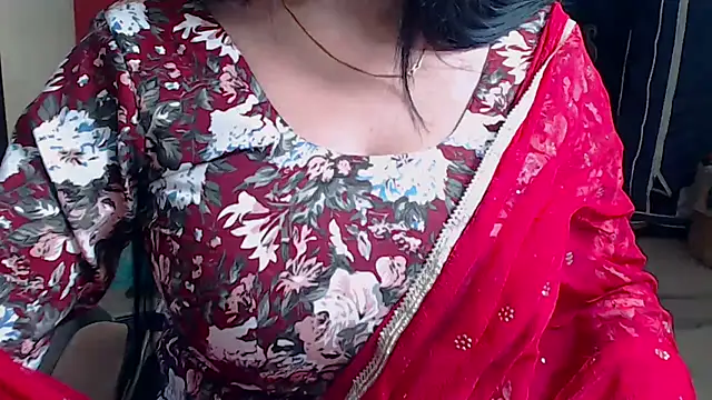 Snapshot of Naiaa-mylove chatting on December 5, 2025, 7:29 am Naiaa-mylove online show from December 5, 2025, 7:29 am