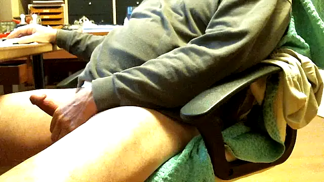 leccaleccafiga online show from March 8, 2026, 3:15 pm