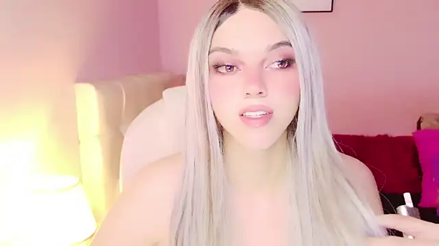 Snapshot of EvaEvangeline chatting on June 18, 2026, 9:36 am EvaEvangeline online show from June 18, 2026, 9:36 am