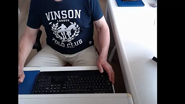 Snapshot of dutchpornking chatting on June 1, 2026, 8:14 am dutchpornking online show from June 1, 2026, 8:14 am