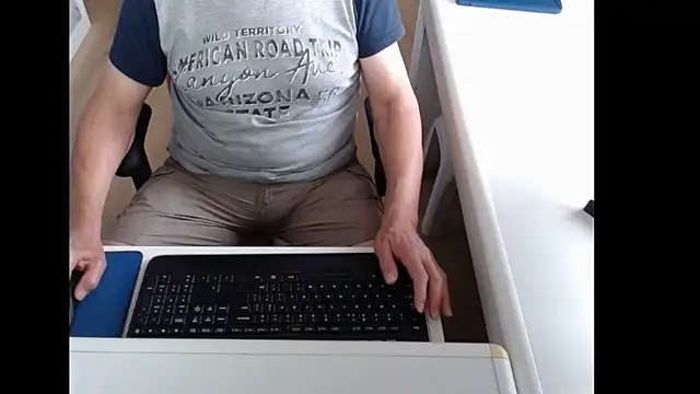 Snapshot of dutchpornking chatting on July 27, 2026, 6:09 am dutchpornking online show from July 27, 2026, 6:09 am