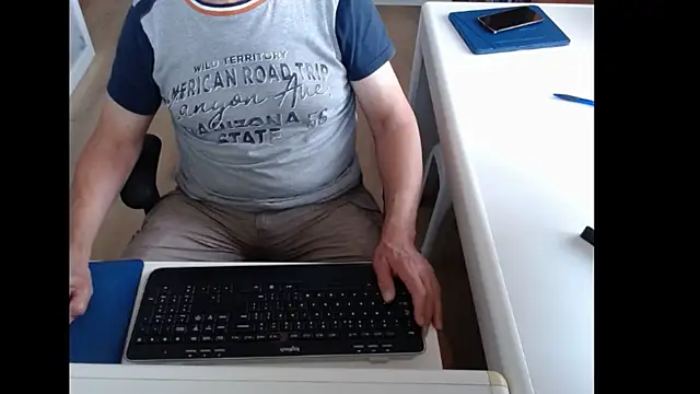 Snapshot of dutchpornking chatting on July 25, 2026, 6:10 am dutchpornking online show from July 25, 2026, 6:10 am