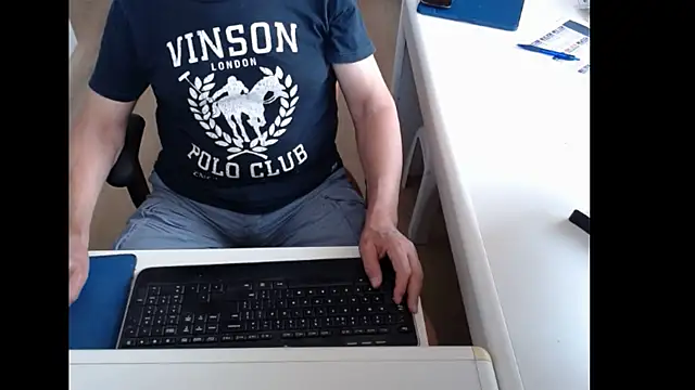 Snapshot of dutchpornking chatting on June 20, 2026, 8:08 am dutchpornking online show from June 20, 2026, 8:08 am
