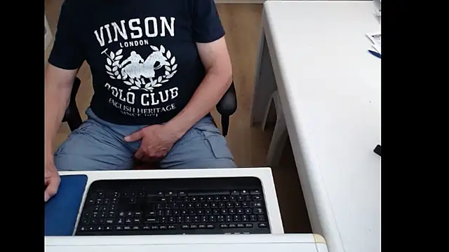 Snapshot of dutchpornking chatting on June 18, 2026, 10:53 am dutchpornking online show from June 18, 2026, 10:53 am
