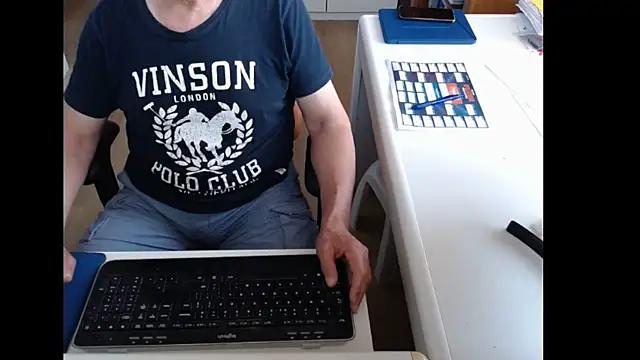 Snapshot of dutchpornking chatting on June 22, 2026, 6:21 am dutchpornking online show from June 22, 2026, 6:21 am